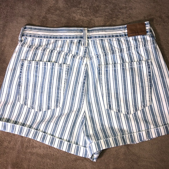 3/$15 5/$25 AMERICAN EAGLE STRIPED SHORTS - Picture 2 of 5